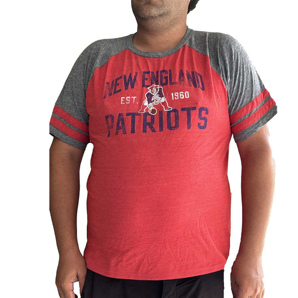 Mens New England Patriots Distressed T-Shirt (XL)